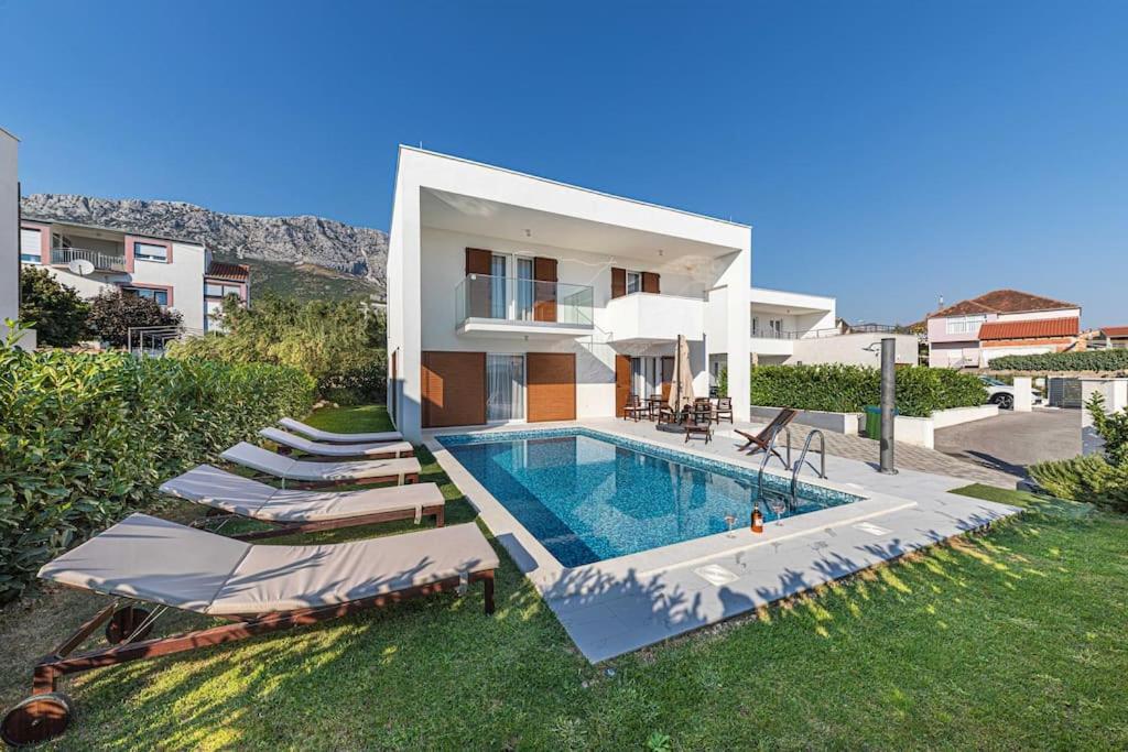 Luxury Villa Tina With Private Heated Pool Kaštela Extérieur photo